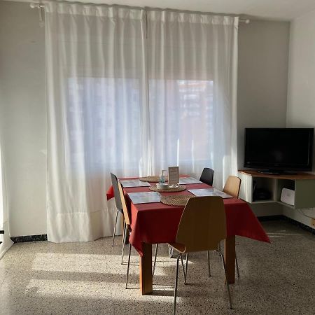 Sunny And Quiet Sagrada Familia Apartman Barcelona Kültér fotó