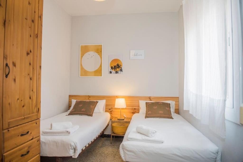 Sunny And Quiet Sagrada Familia Apartman Barcelona Kültér fotó