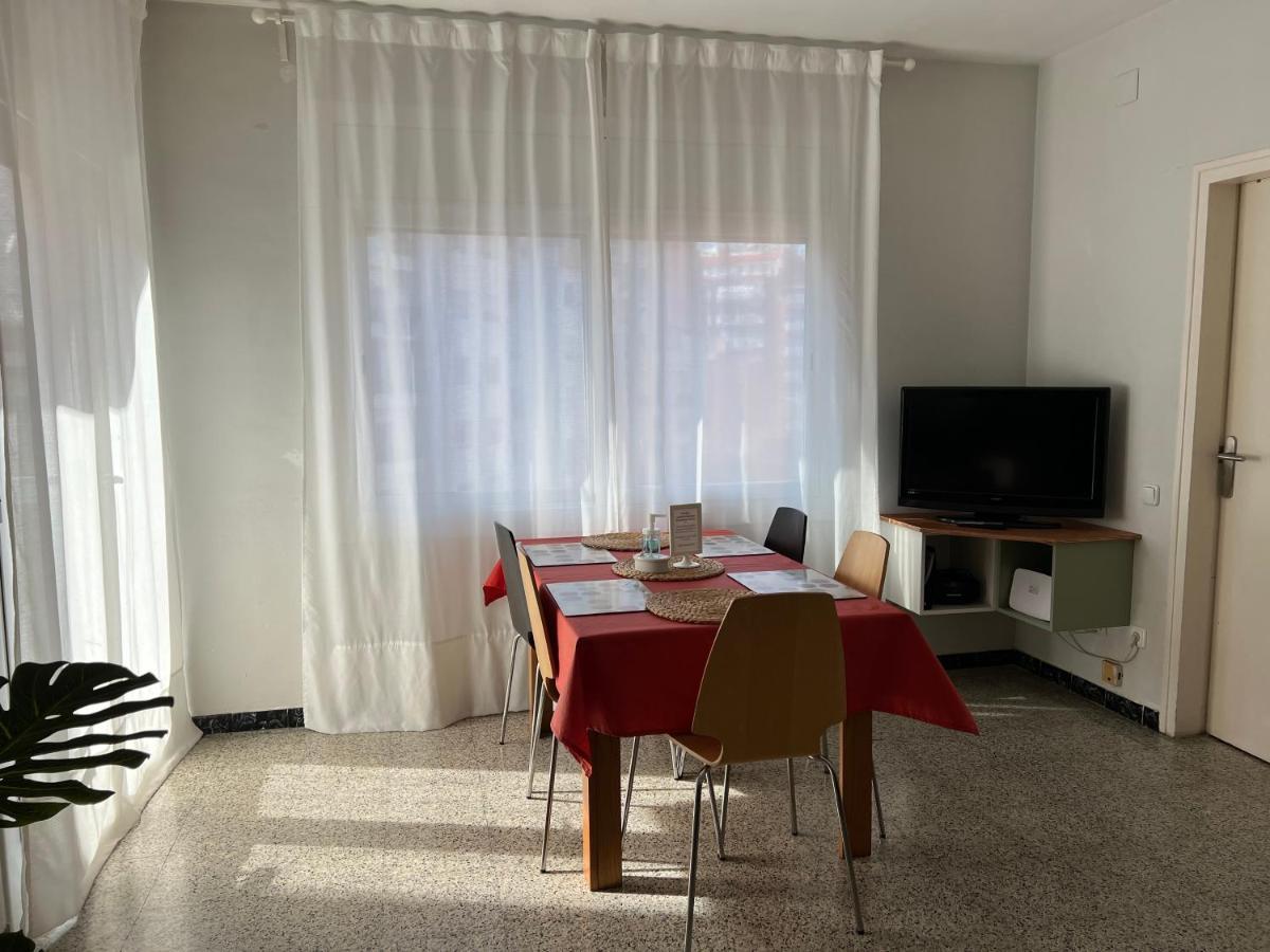 Sunny And Quiet Sagrada Familia Apartman Barcelona Kültér fotó